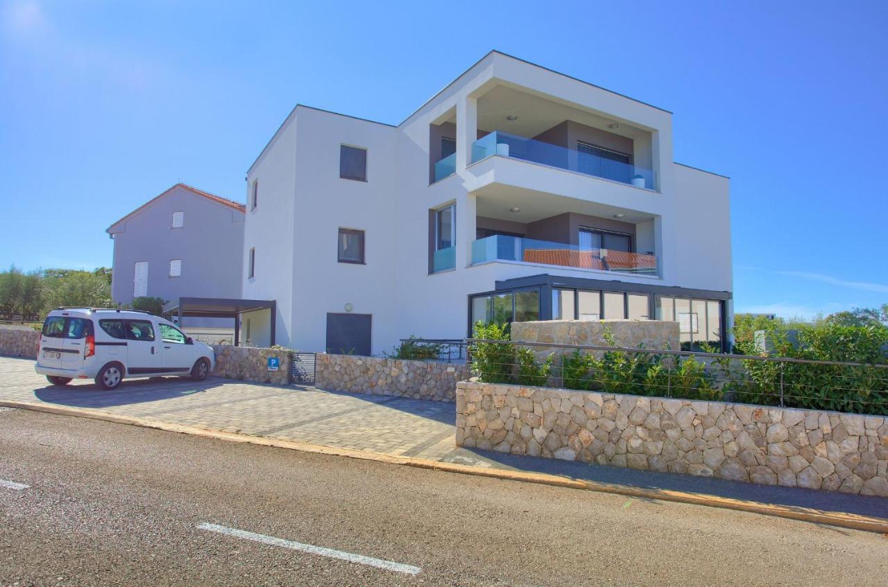 Apartment Crystal Aura Malinska Exterior foto