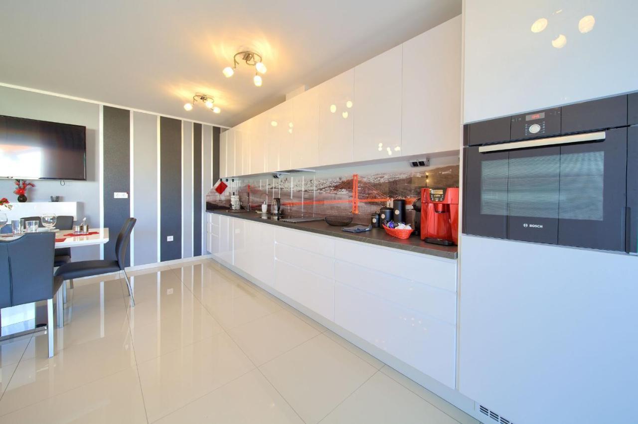 Apartment Crystal Aura Malinska Exterior foto
